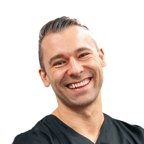 Dr. Stefan Helka